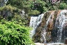 中华民族博物院：盘龙叠水瀑布