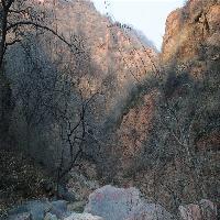 伏羲山神仙洞卧虎石