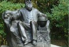 中国科学院华南植物园：查理·达尔文雕塑