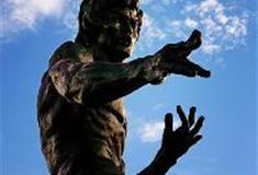 李小龙乐园：李小龙铜像