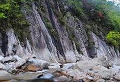 龙井峡：花潭石