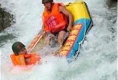 玄真古洞生态旅游度假区：徊旋漂