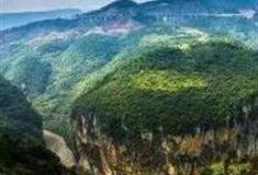 曲靖雨碌大地缝怎么玩？附游玩路线